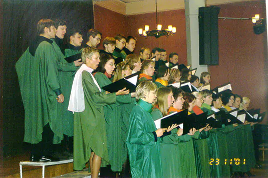 Sadraudzības koncerts ar kori "Ventus" no Ventspils VEF k/p Sarkanajā zālē 23.11.2001.